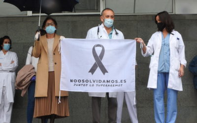 Homenaje a los médicos fallecidos