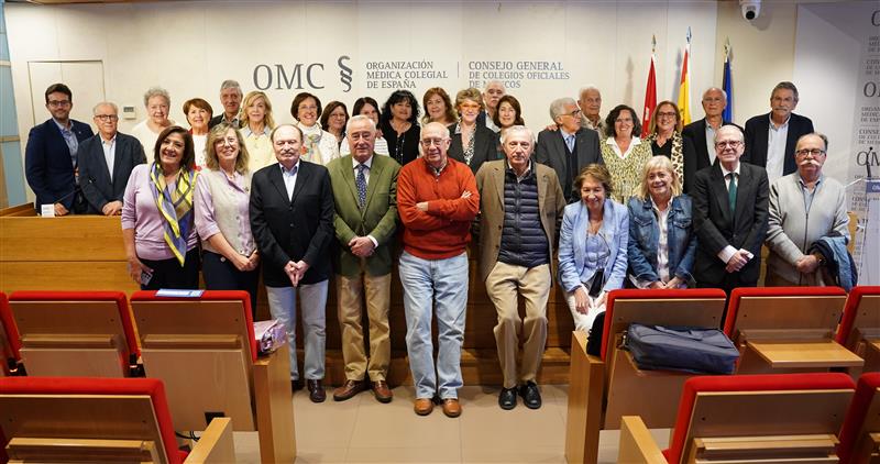 Nuestra Vocal de Médicos Jubilados; Pilar Pinos Villanueva estuvo presente la Sección colegial de Médicos Jubilados de la Organización Médica Colegial (OMC)