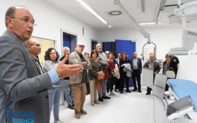 Médicos jubilados visitan el nuevo Hospital Universitario de Cuenca.